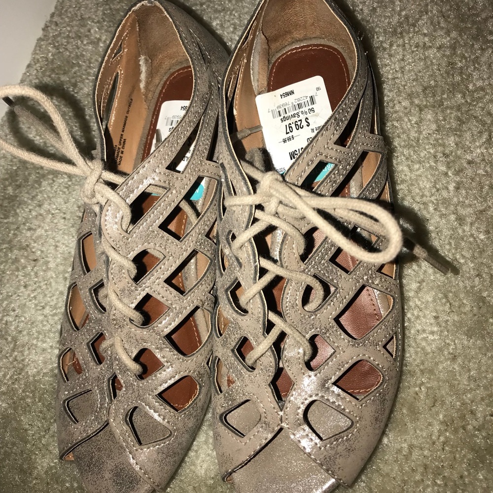 Cage flats